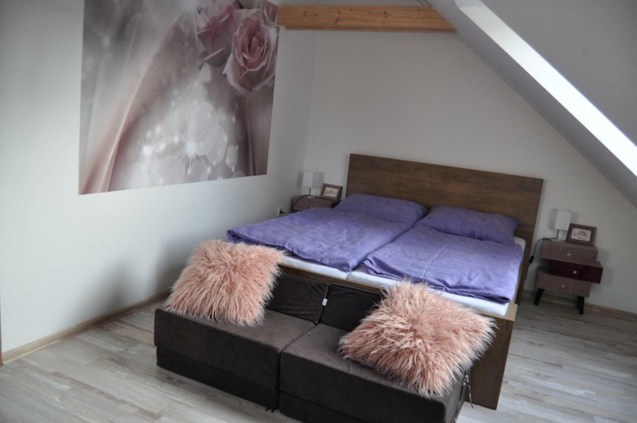 Domek Na Betleme Apartment Hlinsko Bagian luar foto